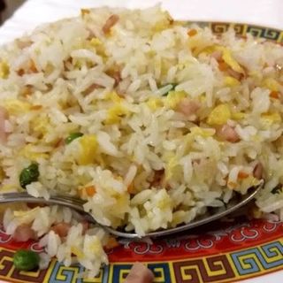 Arroz Frito con Tres Delicias