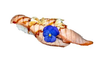140.  Nighiri salmon scottati