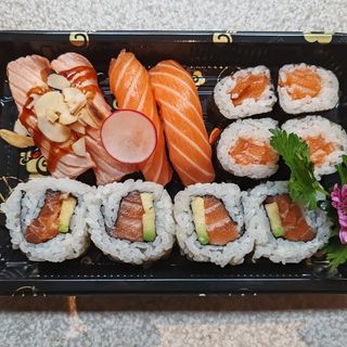 Salmon Snack Box