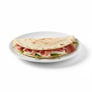Piadina crudo e formaggio