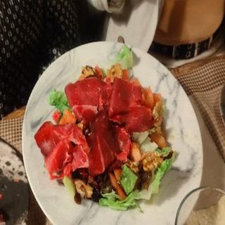 Ensalada de cecina