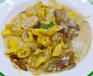 Fiochi Relleno De Queso Y Pera