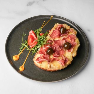 Brie bruschetta goveđi pršut