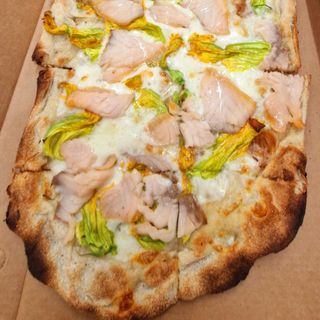 Fiori di zucca e salmone