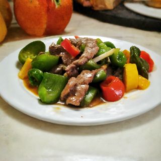 Teletina sa crnim pasulj sosom