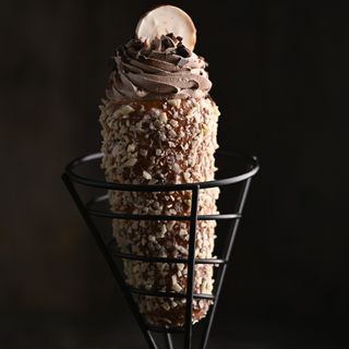 Кюртош горіх з арахісовою пастою та шок крем