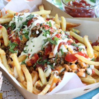 KEFTA CHEESY FRIES