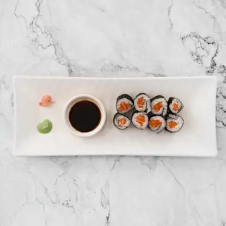 S2(S). Maki De Salmón (8 Uds.)