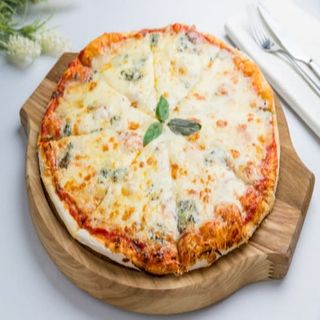 Pizza Cuatro Quesos