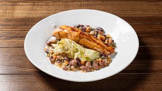 Лосось з квасолевим касуле