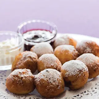 Papanaşi speciali cu smântână şi dulceață visine /nutella/350gr