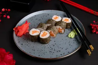 Маки с лососем/ Maki cu somon