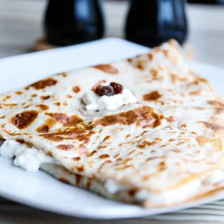 24.Clătită cu brânză și stafide