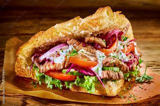 Kebab Standard (w bułce tureckiej) duża 300 gr