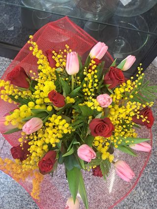 Bouquet tulipani e roselline