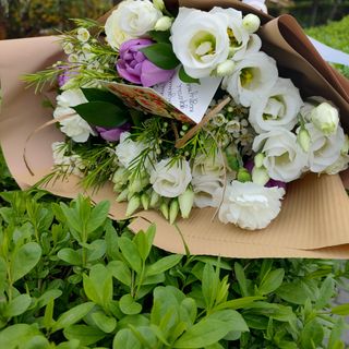 Bukiet  bialo fioletowy