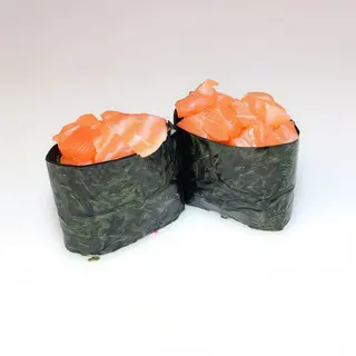 Gunkan con salmón (2 uds.)