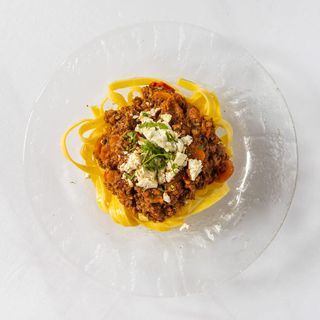 Паста от детството с кайма и оригинално фета сирене (450г)