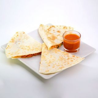 Quesadilla De Cerdo (30 cm.)
