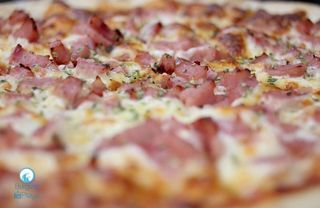 Pizza De Jamón Y Queso (Mediana)