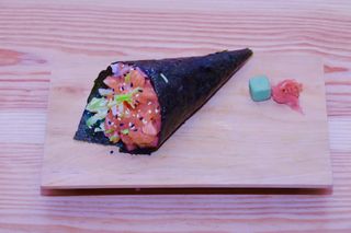 Temaki de Salmão e Fruta