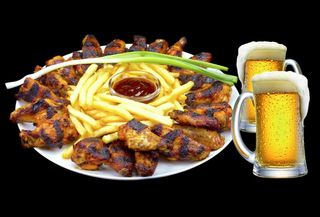 Плато крила, бира и картофи (1500г)