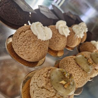 Choux a la creme vanilie