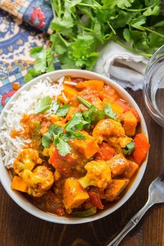 Vegetable vindaloo