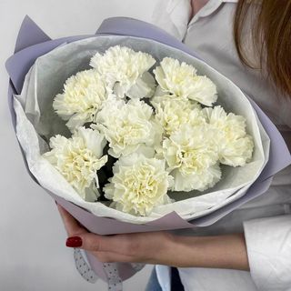 Букет із 9 білих гвоздик