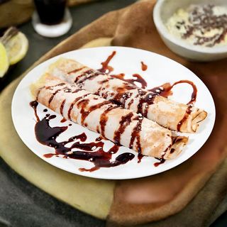 Clatite cu nuca, Finetti, banane sau ananas