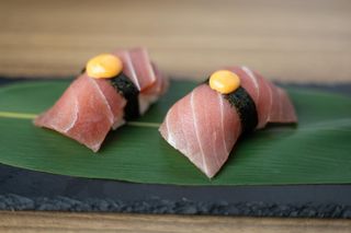 Nigiri tuńczyk