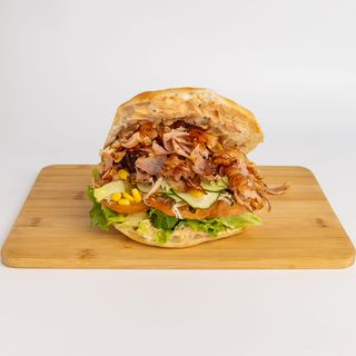 Lepinja chicken kebab