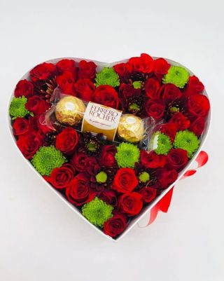 Heart Shaped Flower With A 3Pc Ferreror Roche - Small