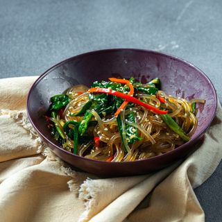 САЛАТ С ФУНЧОЗОЙ