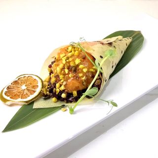 230 sesamo black spicy salmon 