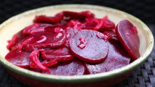 SALATA DE SFECLA ROSIE