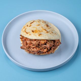 Arepa De Carne Desmechada