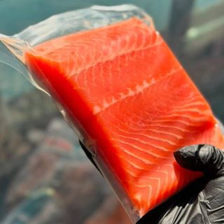 Балик лосося слабосолений 480 грам