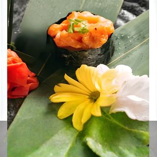 Спайси суши с тунцом