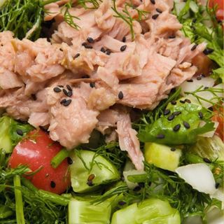 012 -  Insalata Mista con Tonno/ Mixed Salad with Tuna/ 金枪鱼沙拉