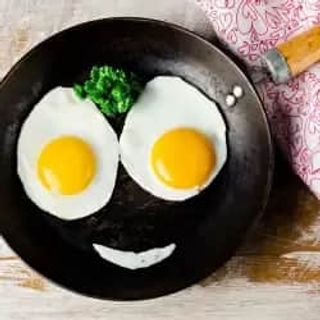 Яйца на очи