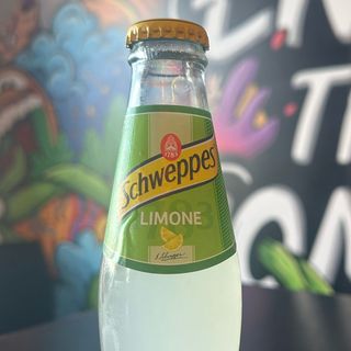 Schweppes lemon