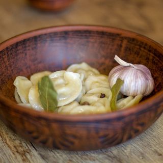 Пельмені з яловичини та свинини (200г/15шт)