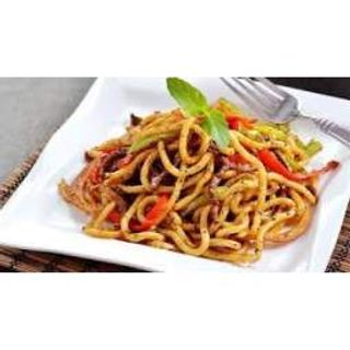 Tăiței Udon cu cârnați 腊肠炒乌冬面