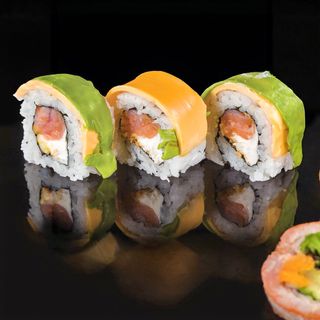 Урамаки чедър и пушена сьомга (4бр-120г)