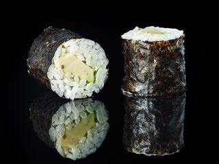 Maki z awokado (6 szt.)