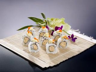 235. Uramaki tuna maki 4 pezzi