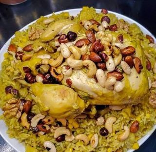 Riz aux foies , escalpes et fruits secs