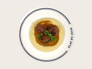 Мітболи з яловичиною і куркою та картопляне пюре