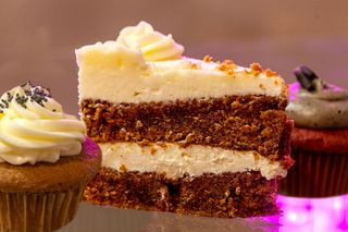 Chocolate Y Porción De Tarta